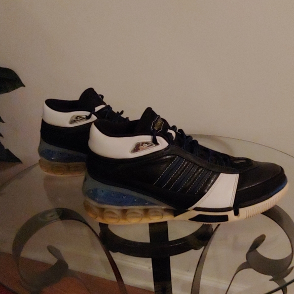 Adidas Bounce Kevin Garnett Sneakers